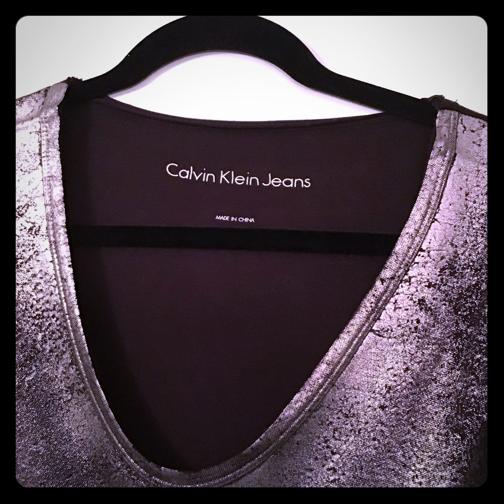 🌼Calvin Klein Gold Distressed Short Sleeve Shirt